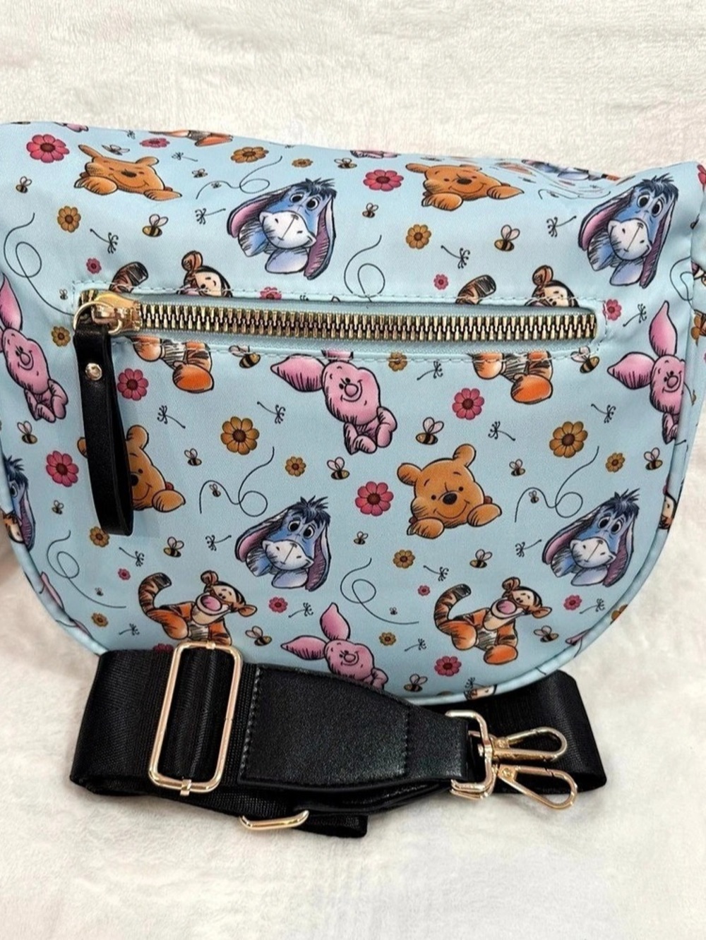 New Winnie Pooh & Friends  Crossbody Bum Bag w/long strap size inclusive - Picture 2 of 10